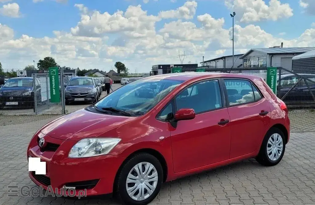 TOYOTA Auris 