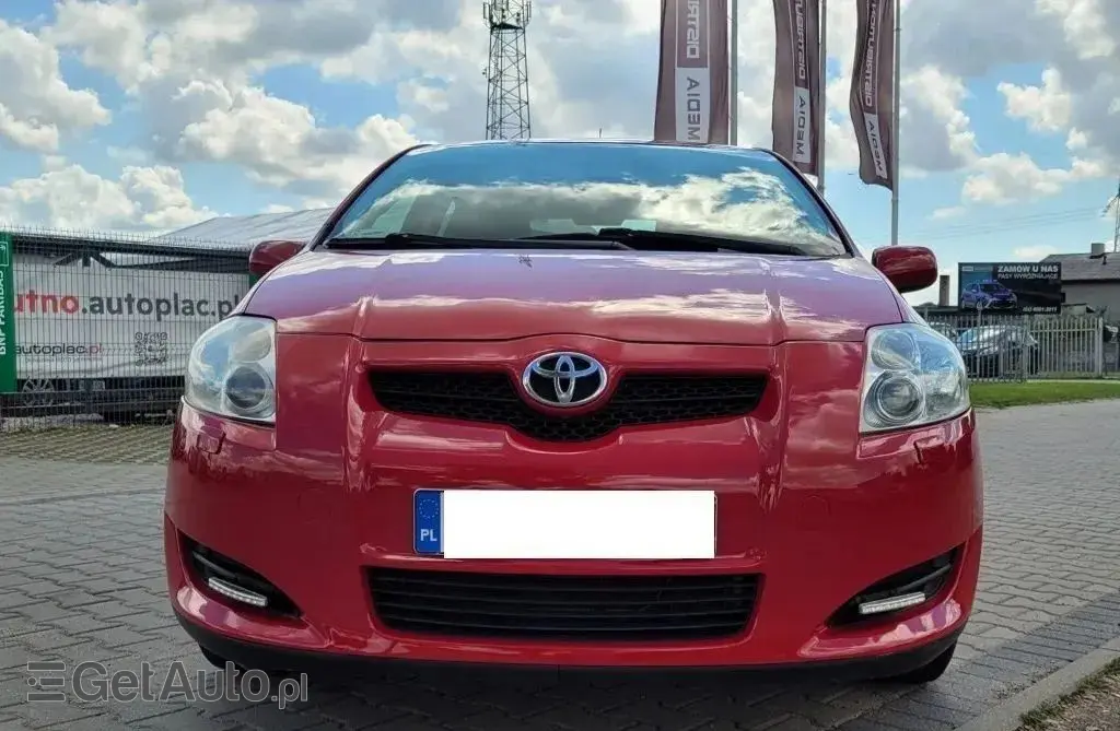 TOYOTA Auris 