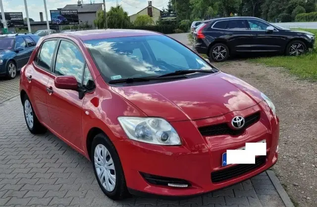 TOYOTA Auris 