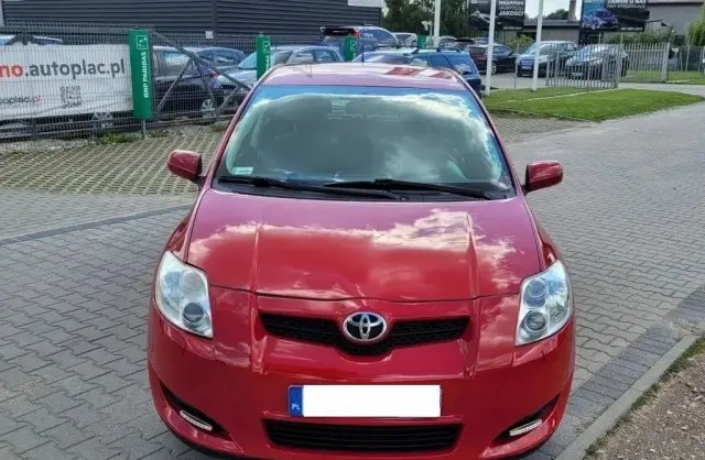 TOYOTA Auris 