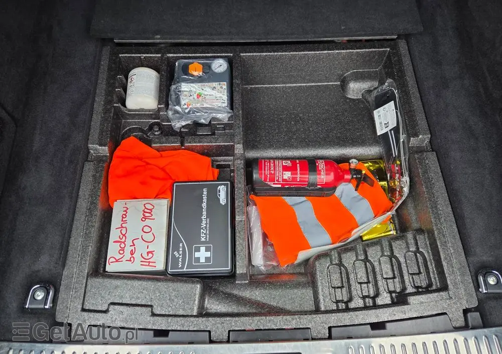 JAGUAR XF 20d R-Sport