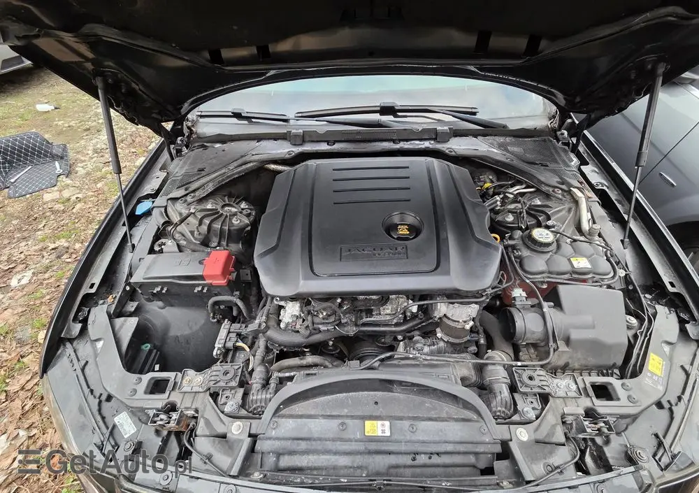 JAGUAR XF 20d R-Sport