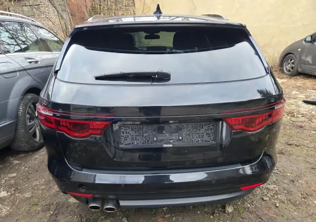 JAGUAR XF 20d R-Sport