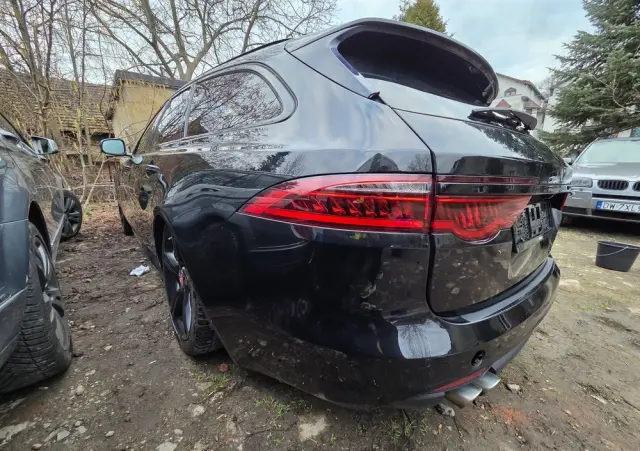 JAGUAR XF 20d R-Sport