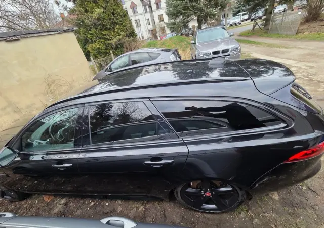 JAGUAR XF 20d R-Sport