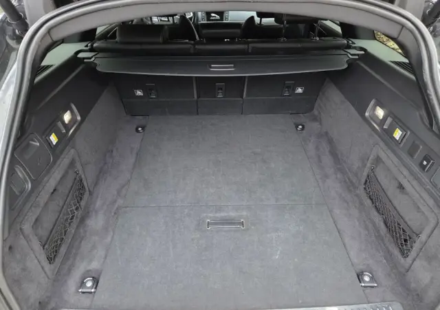 JAGUAR XF 20d R-Sport