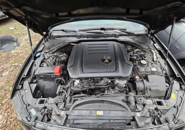 JAGUAR XF 20d R-Sport