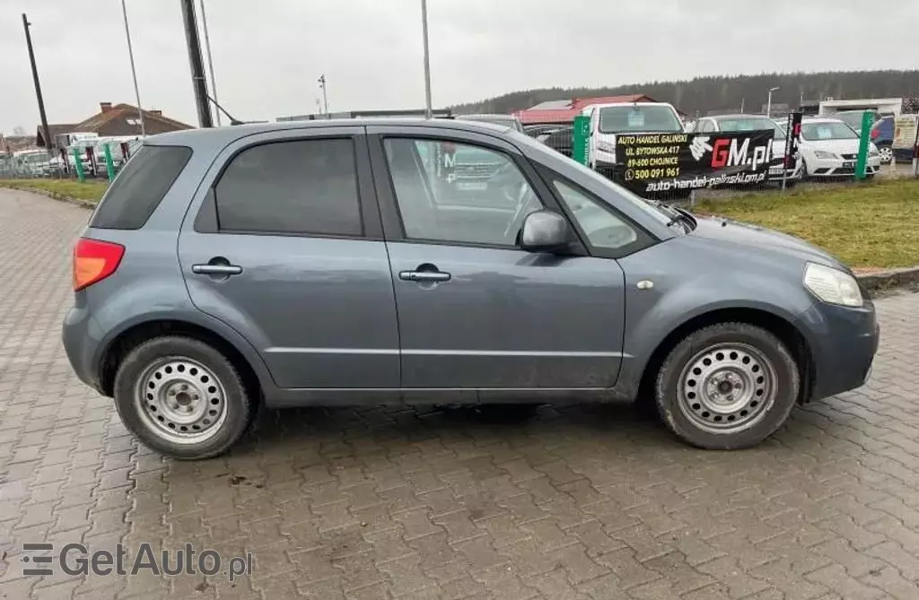SUZUKI Sx4 