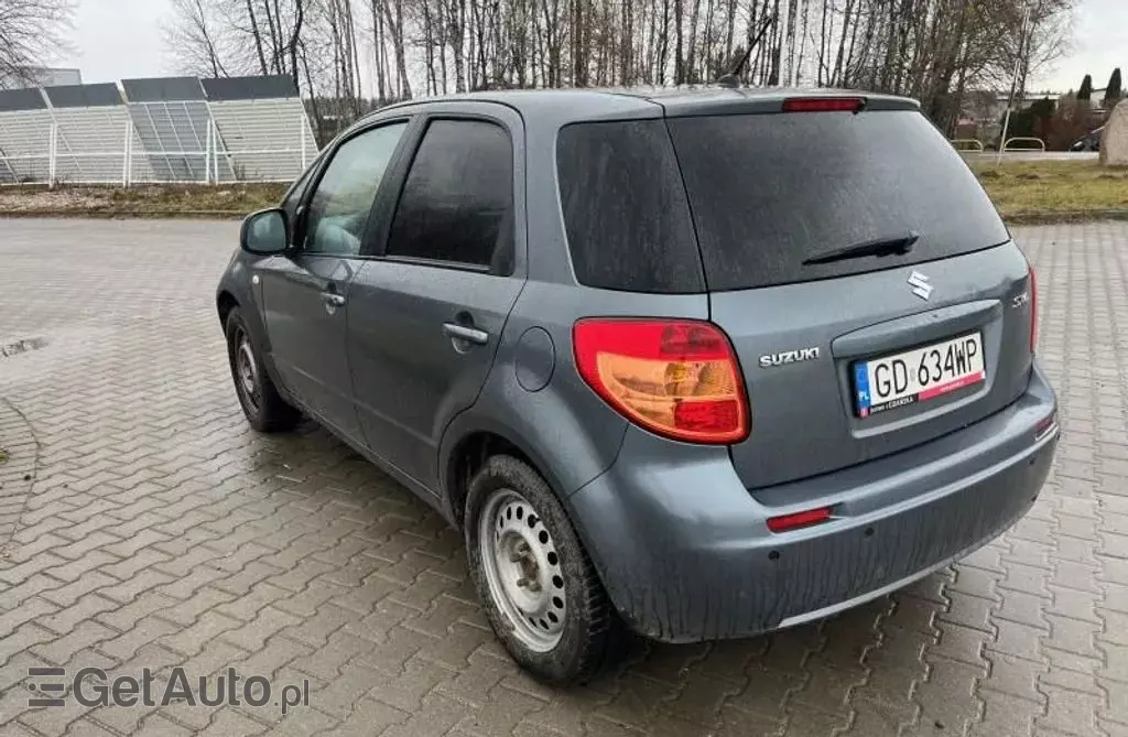 SUZUKI Sx4 