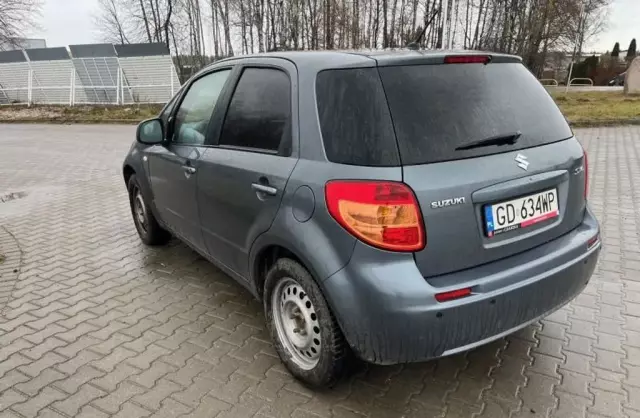 SUZUKI Sx4 