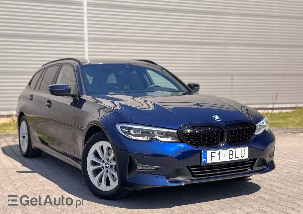 BMW Seria 3 320d xDrive Sport Line Shadow