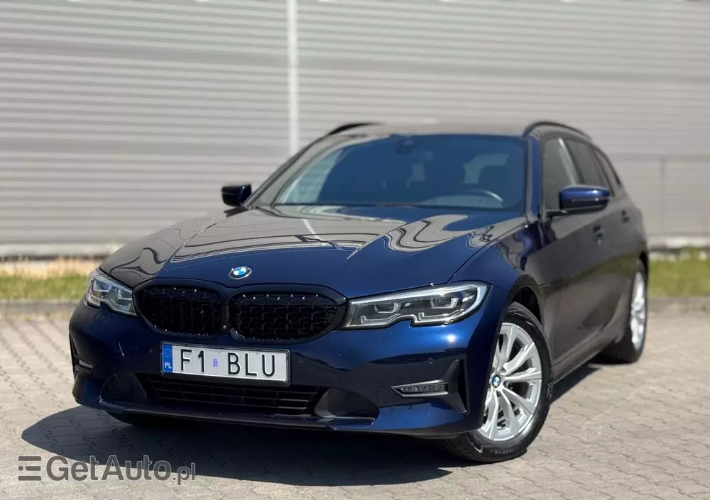 BMW Seria 3 320d xDrive Sport Line Shadow