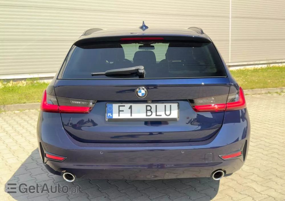 BMW Seria 3 320d xDrive Sport Line Shadow