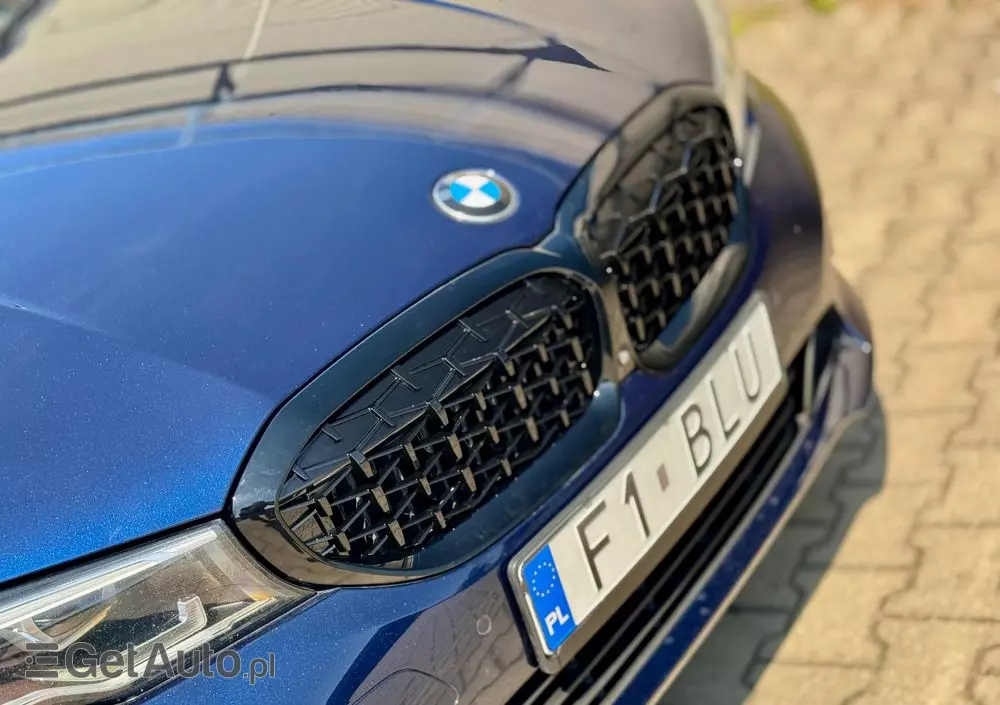 BMW Seria 3 320d xDrive Sport Line Shadow