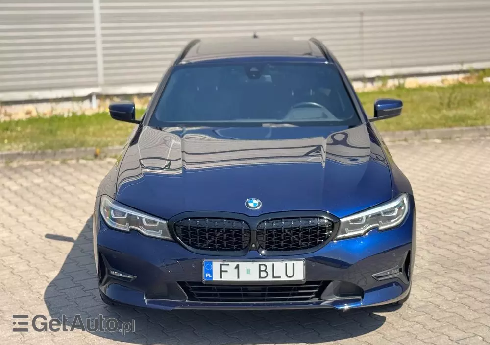 BMW Seria 3 320d xDrive Sport Line Shadow