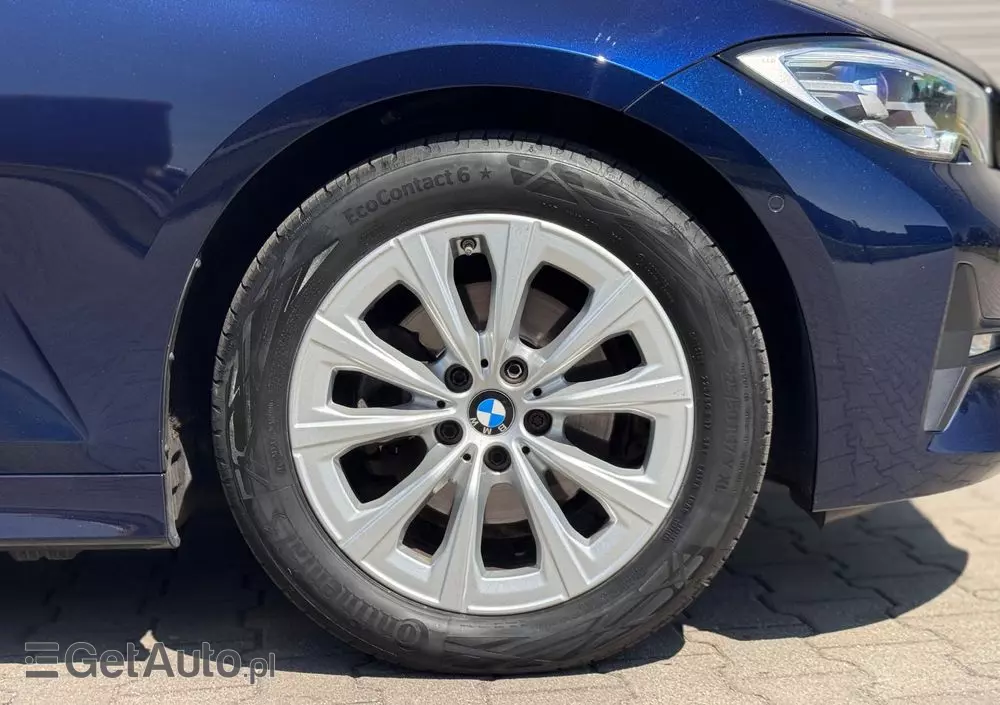 BMW Seria 3 320d xDrive Sport Line Shadow