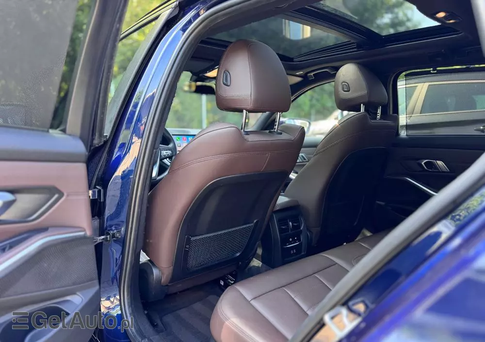 BMW Seria 3 320d xDrive Sport Line Shadow