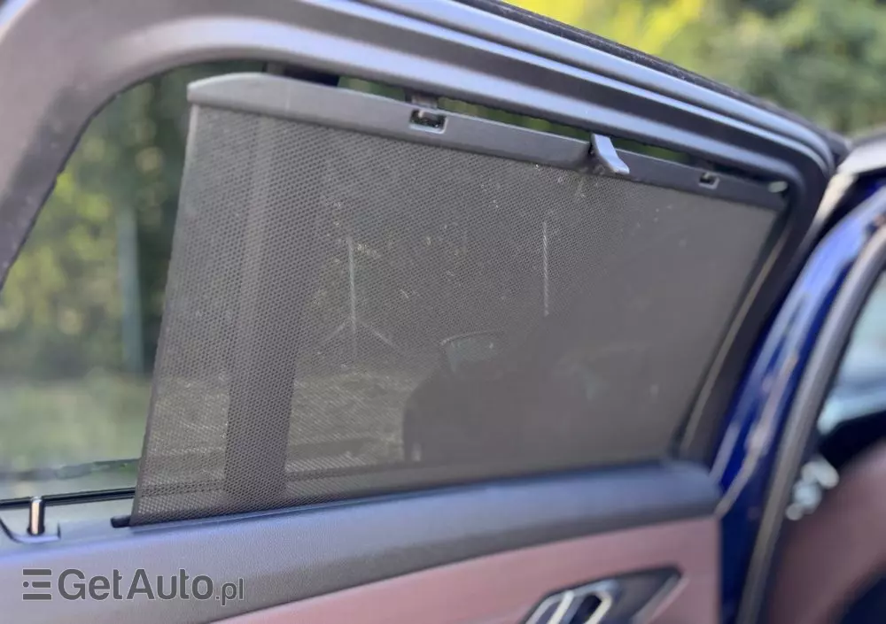 BMW Seria 3 320d xDrive Sport Line Shadow