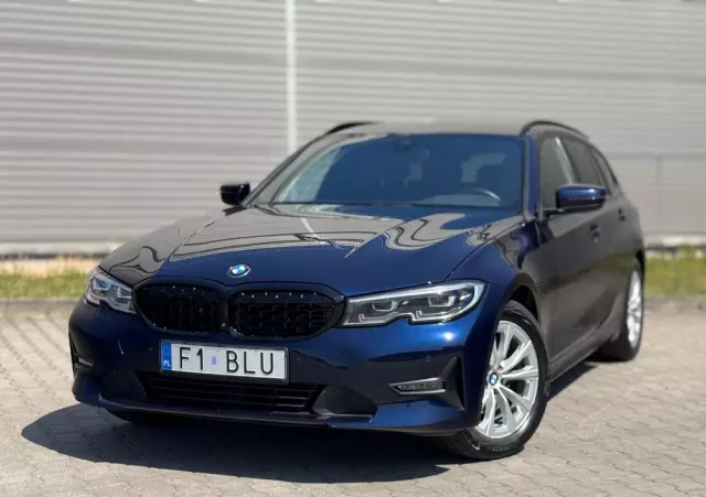 BMW Seria 3 320d xDrive Sport Line Shadow