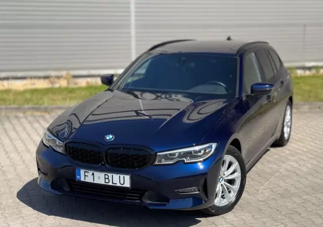 BMW Seria 3 320d xDrive Sport Line Shadow