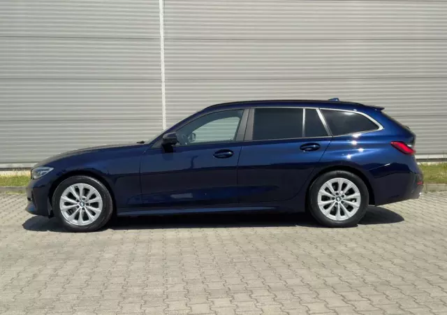 BMW Seria 3 320d xDrive Sport Line Shadow