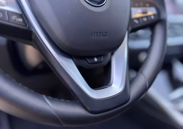 BMW Seria 3 320d xDrive Sport Line Shadow