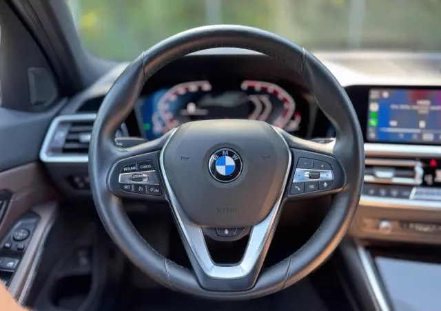 BMW Seria 3 320d xDrive Sport Line Shadow