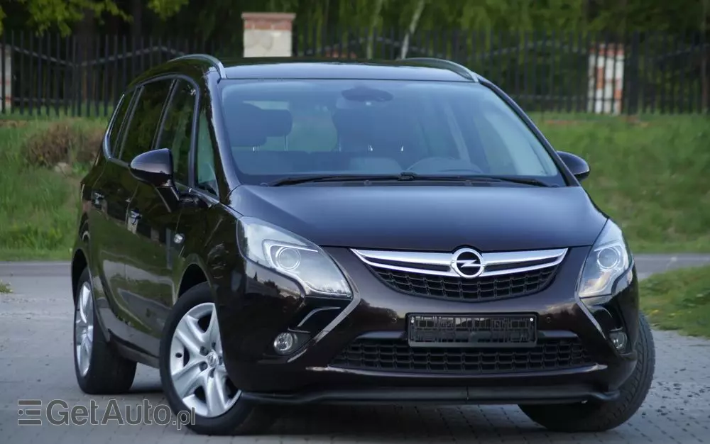 OPEL Zafira 1.4 T Cosmo