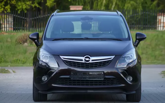 OPEL Zafira 1.4 T Cosmo
