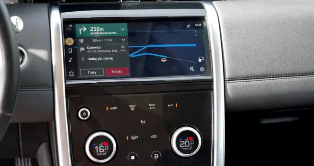 LAND ROVER Discovery Sport D165