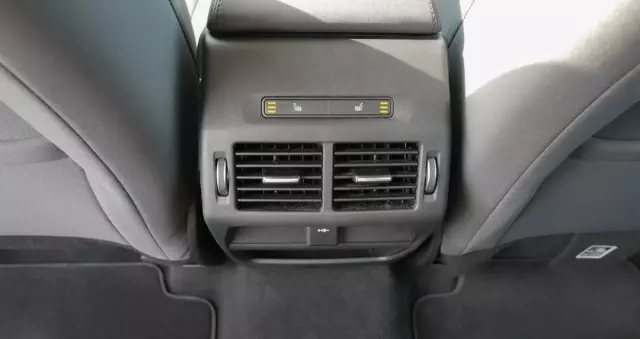 LAND ROVER Discovery Sport D165