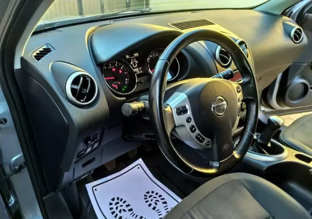 NISSAN Qashqai 1.6 Acenta