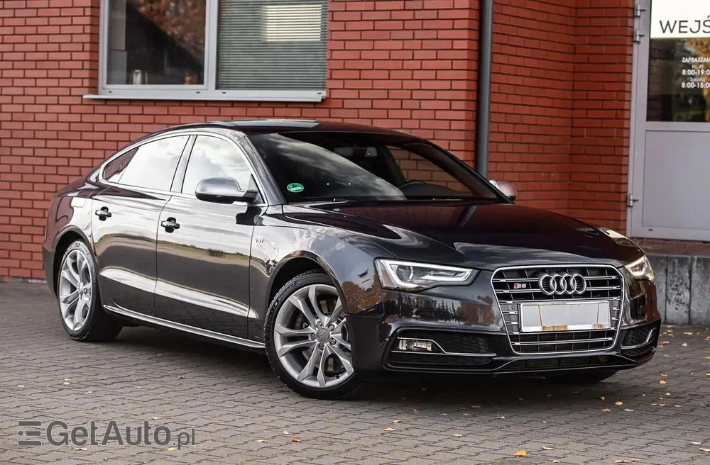 AUDI S5 Limousine 