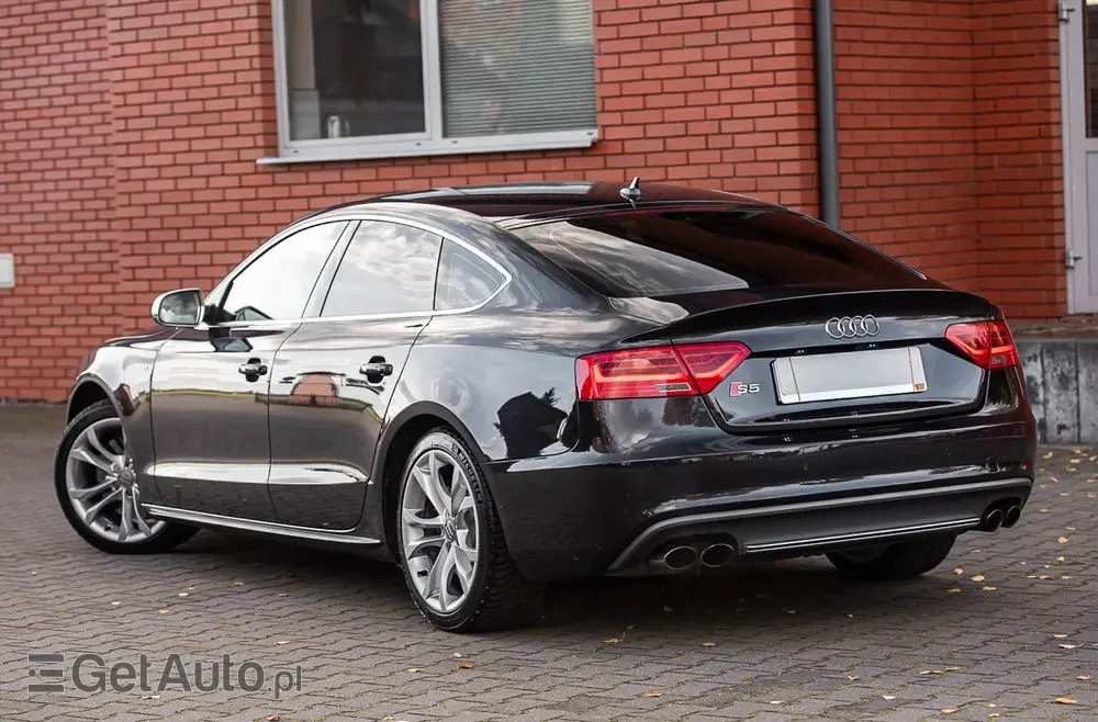 AUDI S5 Limousine 