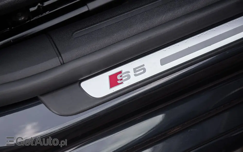 AUDI S5 Limousine 