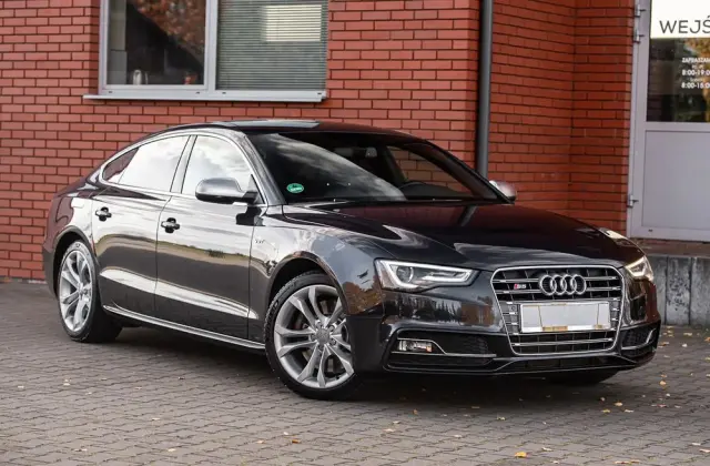 AUDI S5 Limousine 