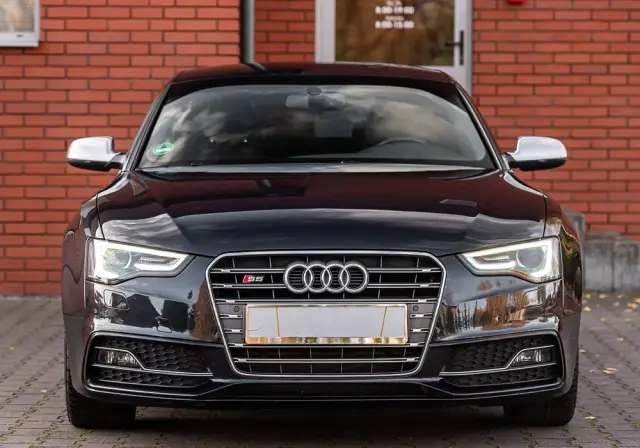 AUDI S5 Limousine 
