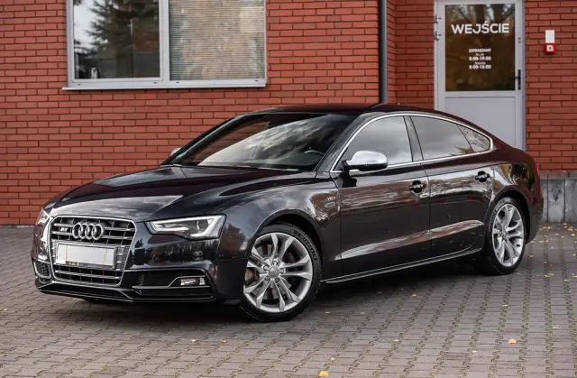 AUDI S5 Limousine 