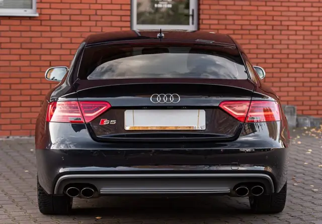 AUDI S5 Limousine 
