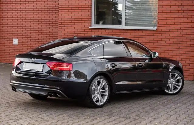 AUDI S5 Limousine 