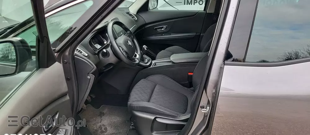 RENAULT Scenic BLUE dCi 120 LIMITED