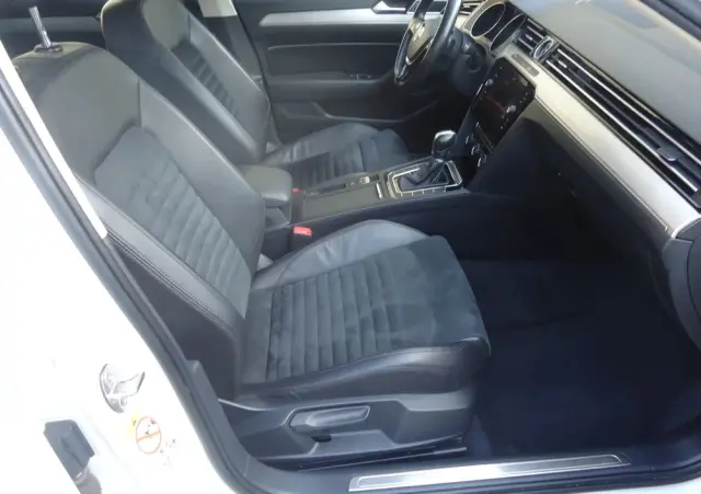 VOLKSWAGEN Passat 1.5 TSI EVO Highline DSG