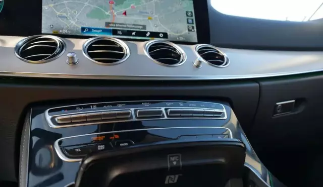 MERCEDES-BENZ Klasa E 