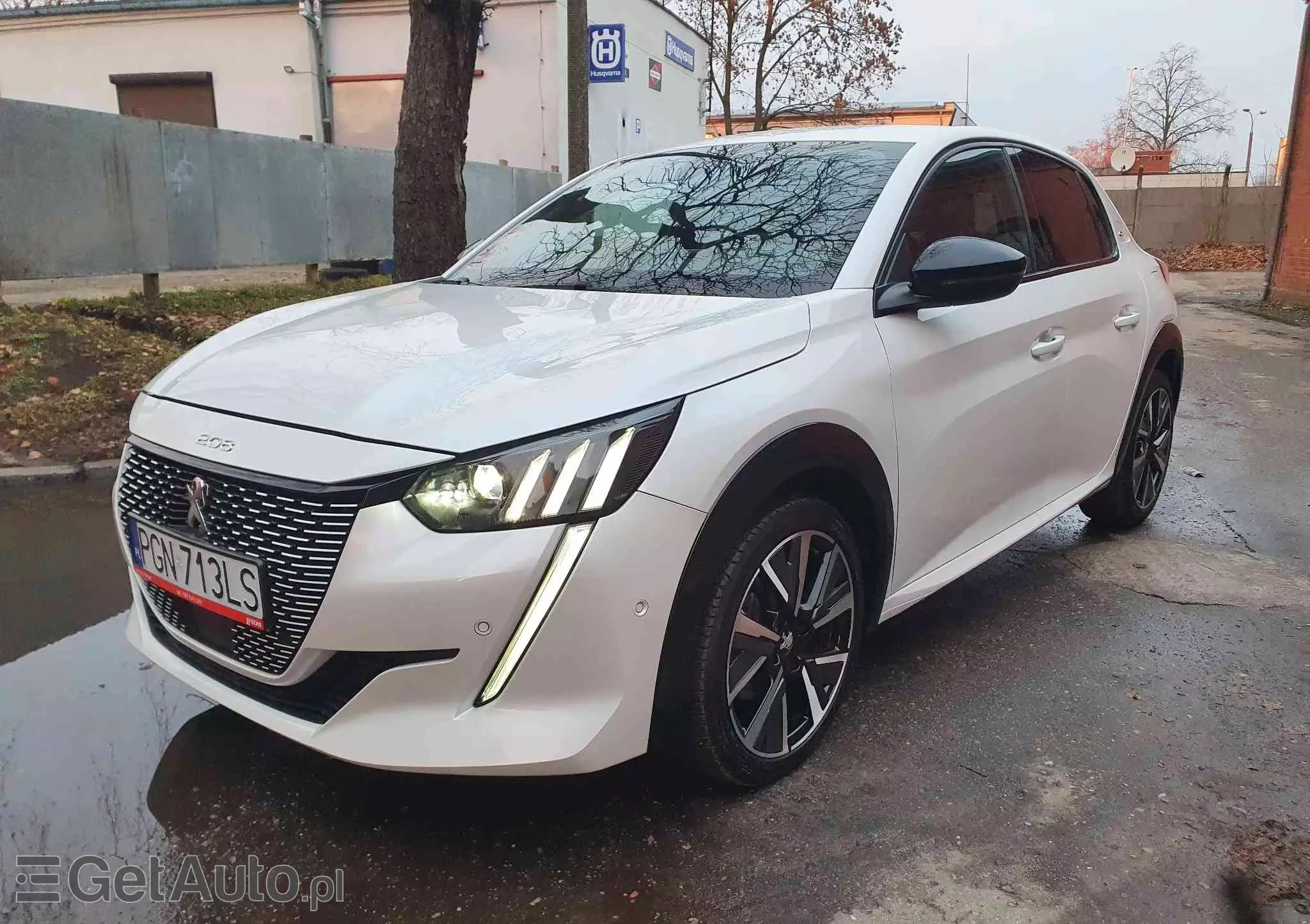 PEUGEOT 208 PureTech 100 GT Pack