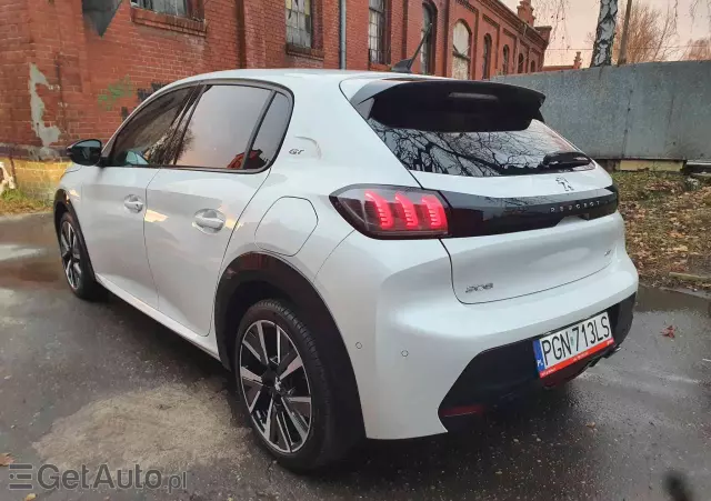 PEUGEOT 208 PureTech 100 GT Pack