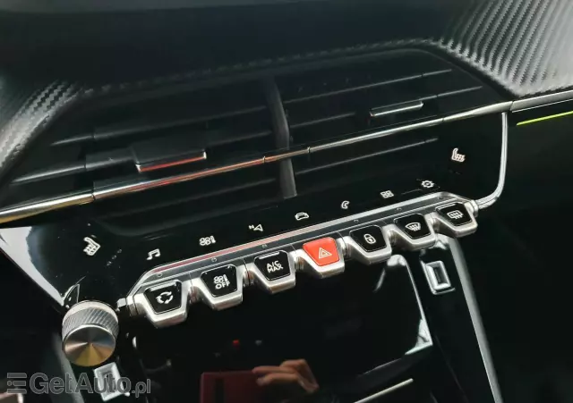 PEUGEOT 208 PureTech 100 GT Pack