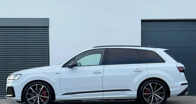 AUDI SQ7 TFSI quattro tiptronic