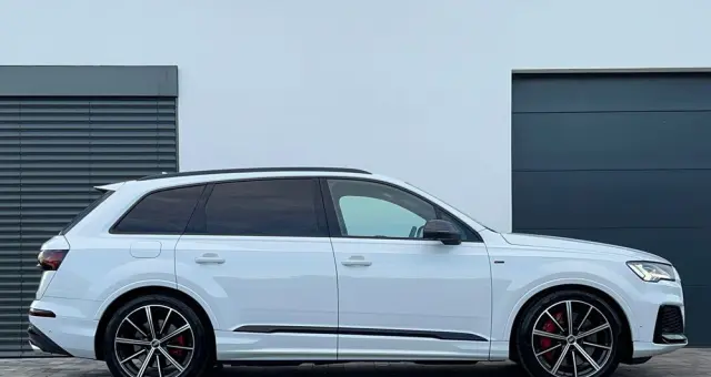 AUDI SQ7 TFSI quattro tiptronic