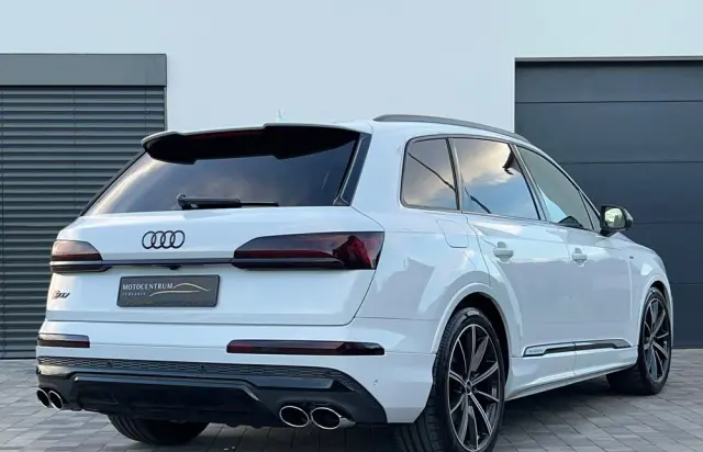 AUDI SQ7 TFSI quattro tiptronic