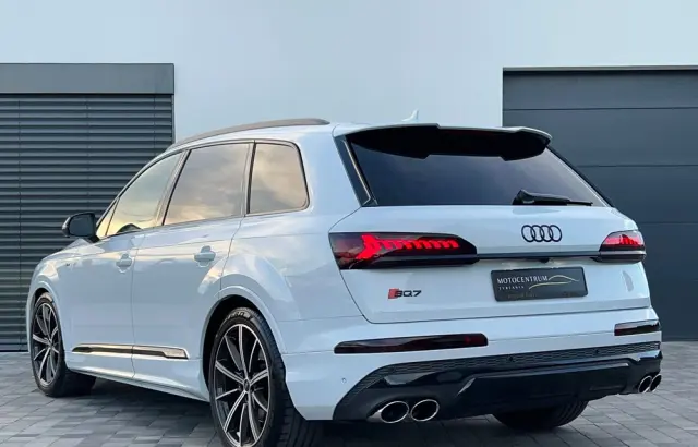 AUDI SQ7 TFSI quattro tiptronic
